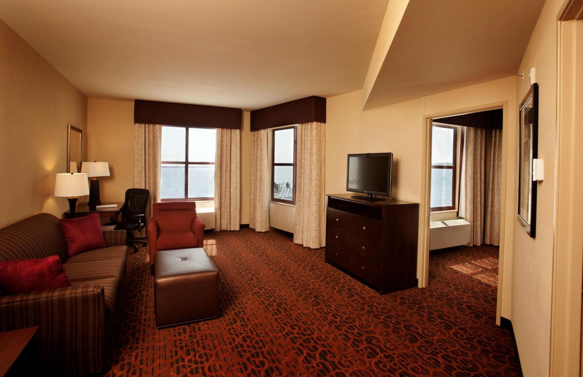 Hampton Inn Marquette-Waterfront Extérieur photo